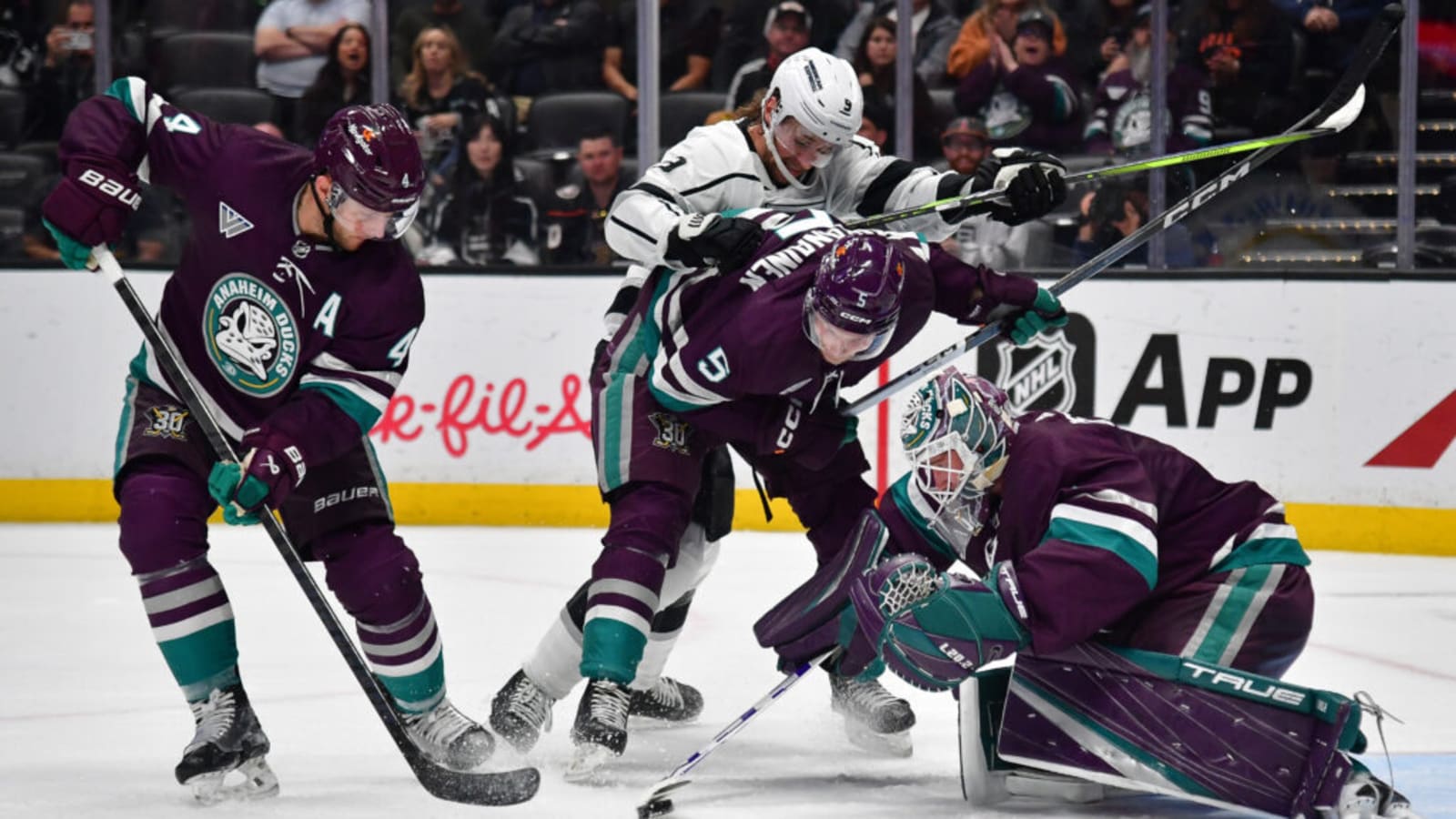 Anaheim Ducks Give Defenceman Contract Extension