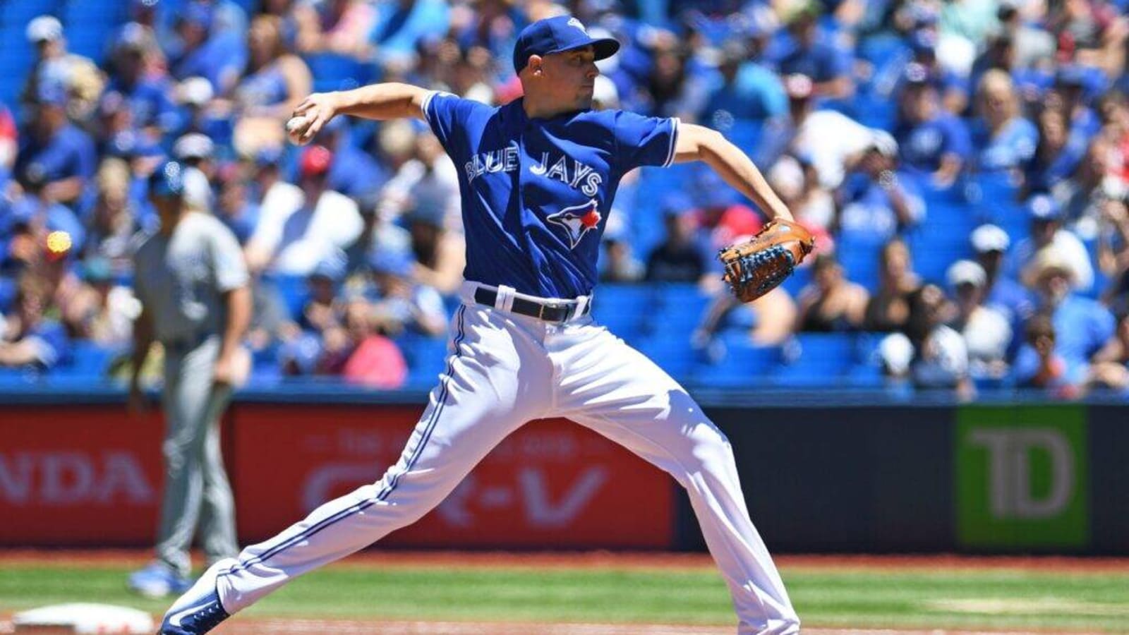 Former Blue Jays Pitcher Re-Joins Toronto on Minor League Deal