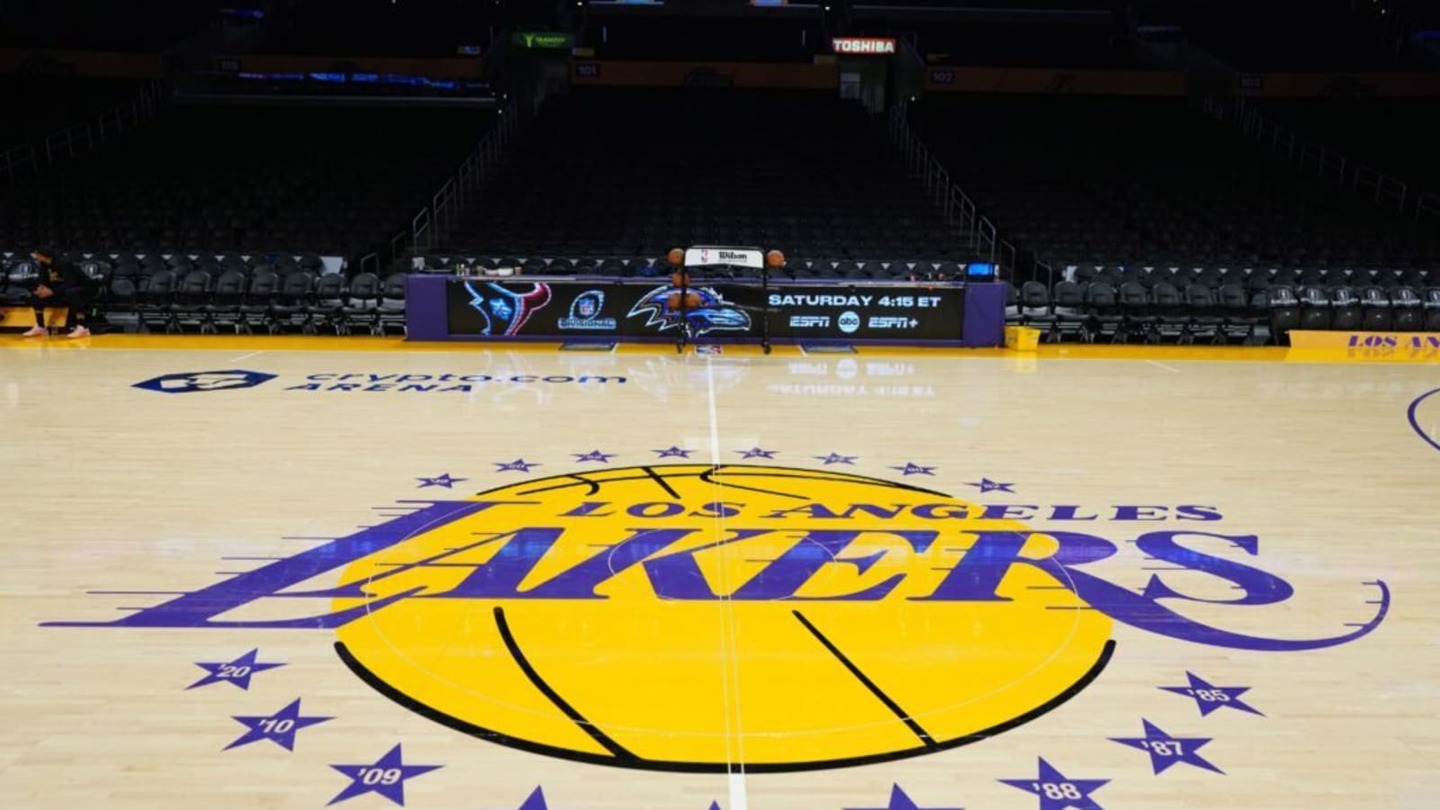 Lakers Encouraged to Add Veteran Perimeter Threat