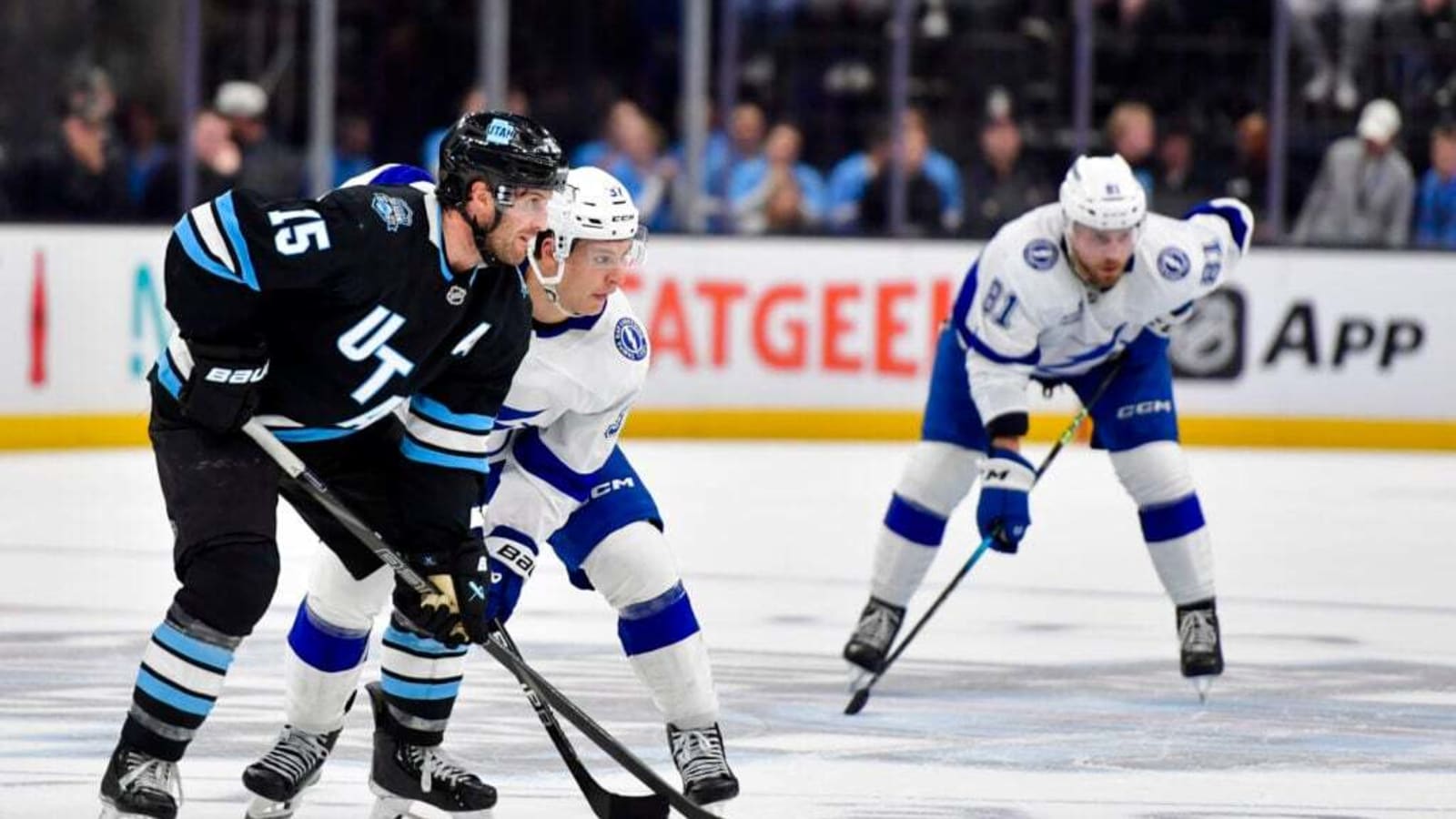 Tampa Bay Lightning Re-Sign Fan Favourite