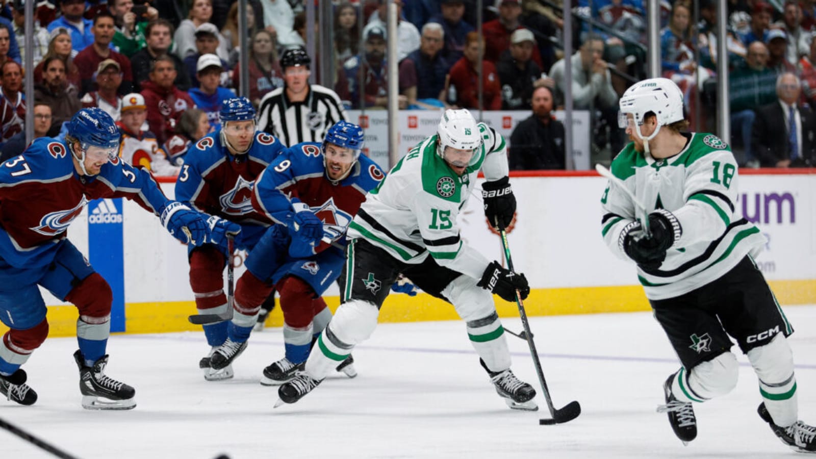 Former Predator and Bruin Joins Blackhawks