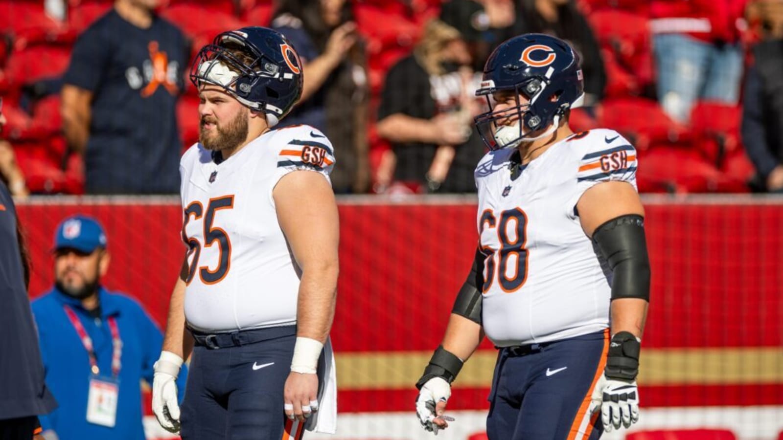 Super Bowl Champion Center Signs Contract