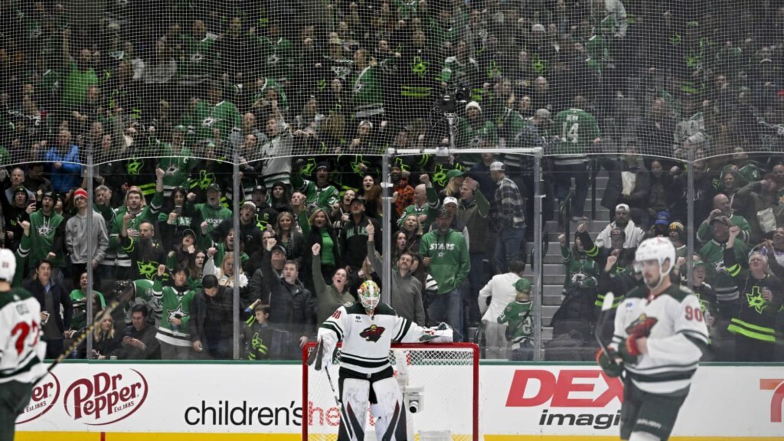 Potential Young Star Goalie Re-Signs for the Minnesota Wild