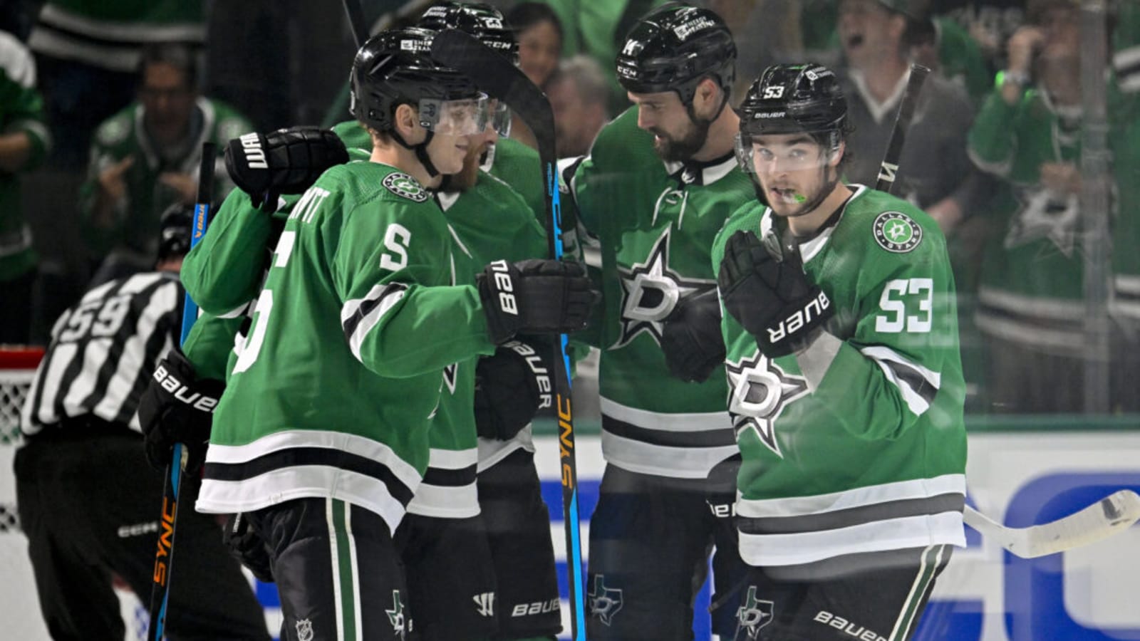 Dallas Stars Keep Young Defenceman With New Contract