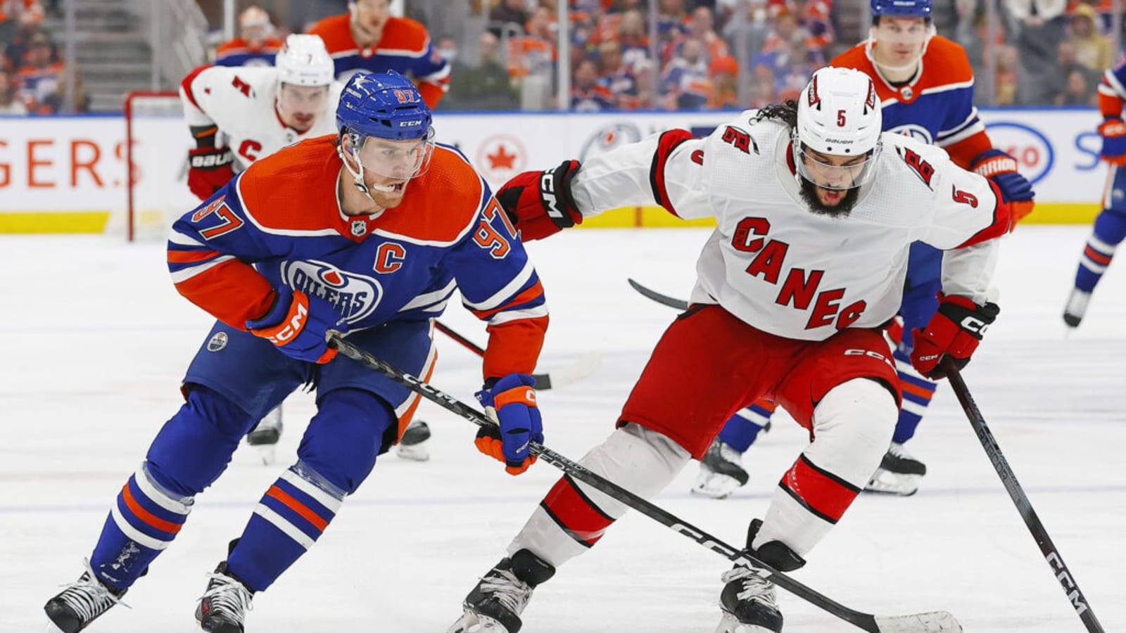 NHL Rumours: Latest on Connor McDavid Talks with Edmonton Oilers
