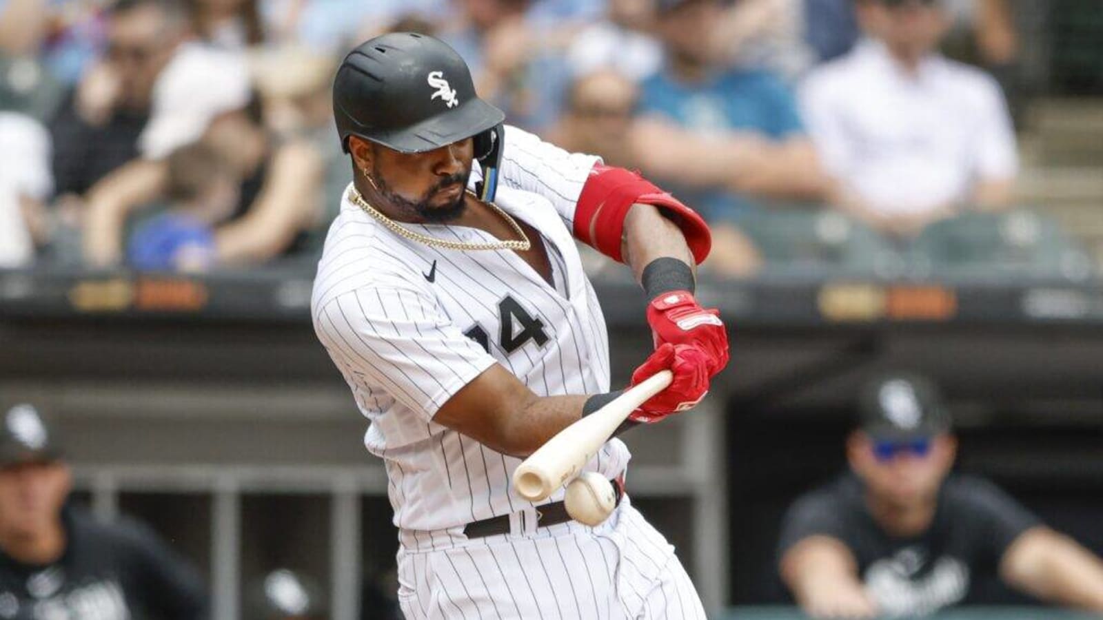 White Sox Select Contract of Veteran Outfielder, Place Silver Slugger on IL