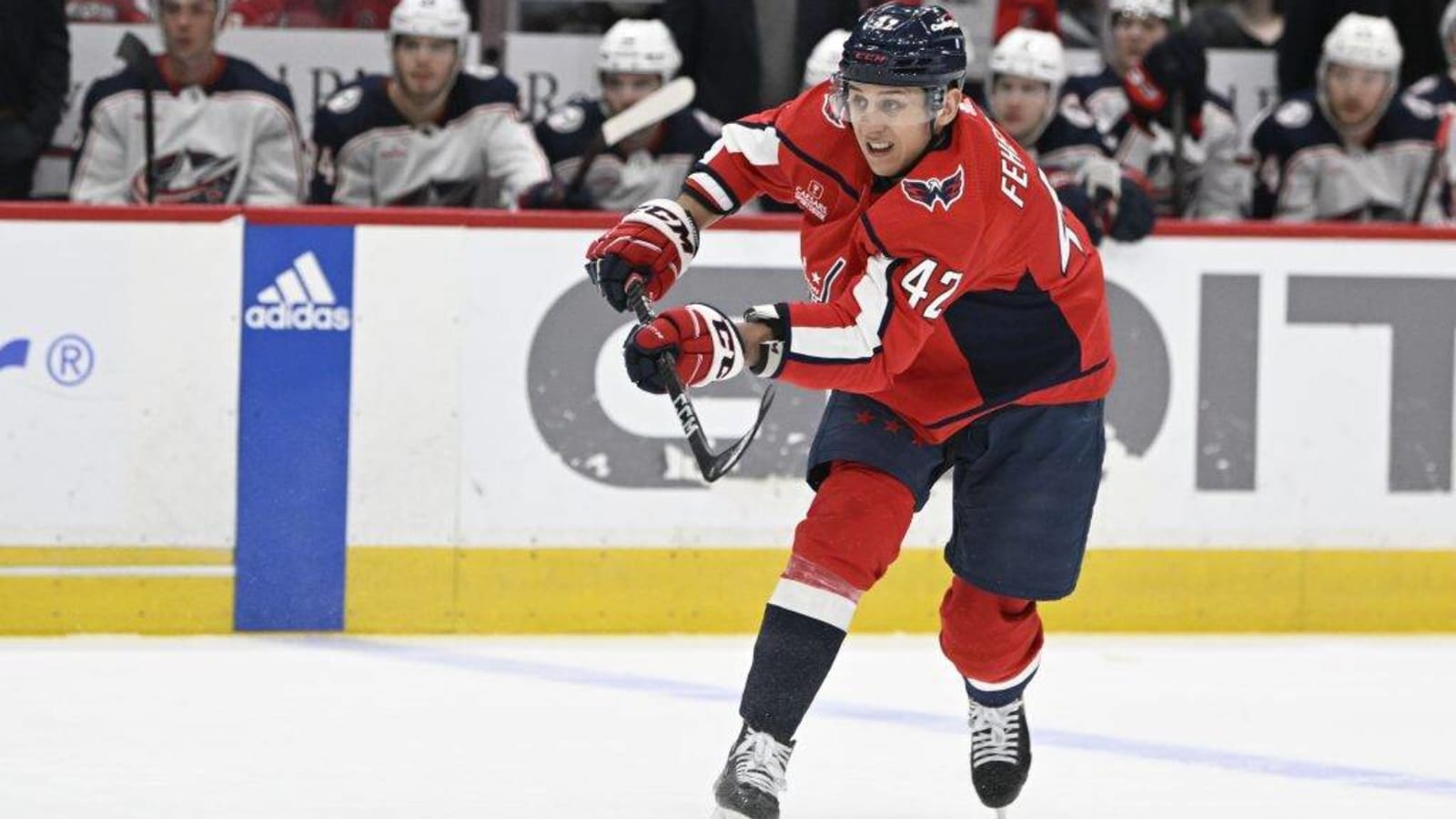 Defenceman Martin Fehérváry Re-signs Contract with the Washington Capitals