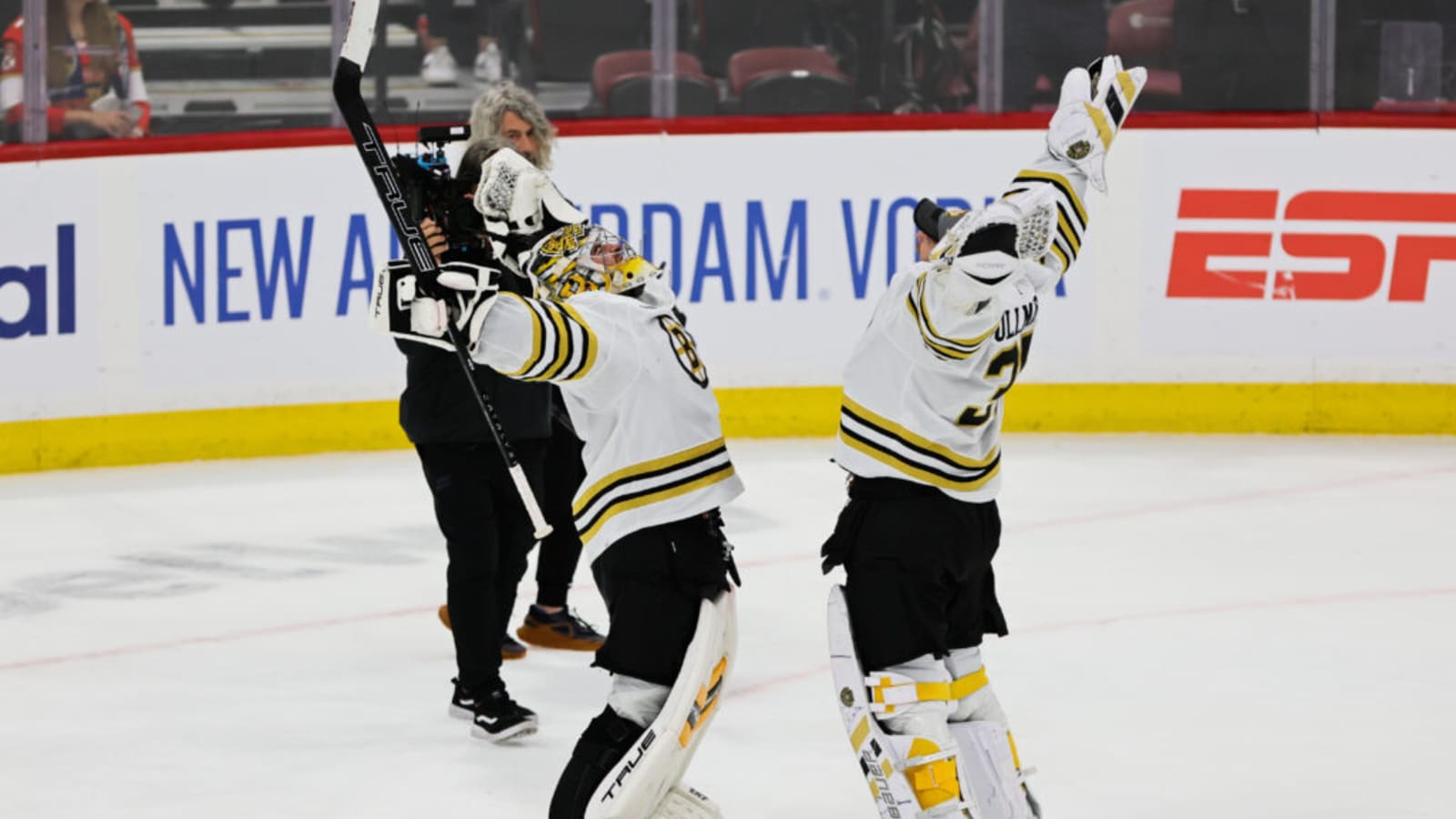 New Senators Goalie Lands Big Contract