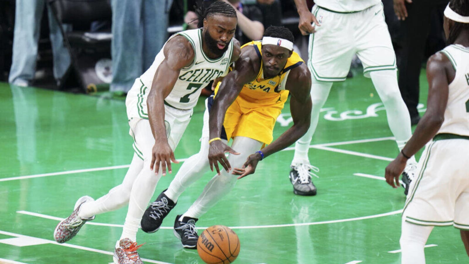 Celtics live free top