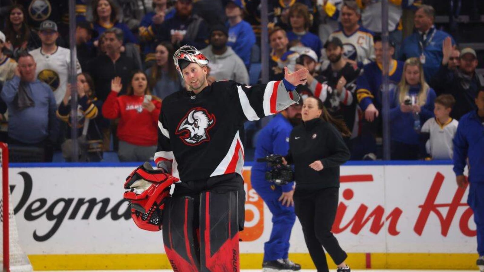 Buffalo Sabres Veteran Goalie Retires