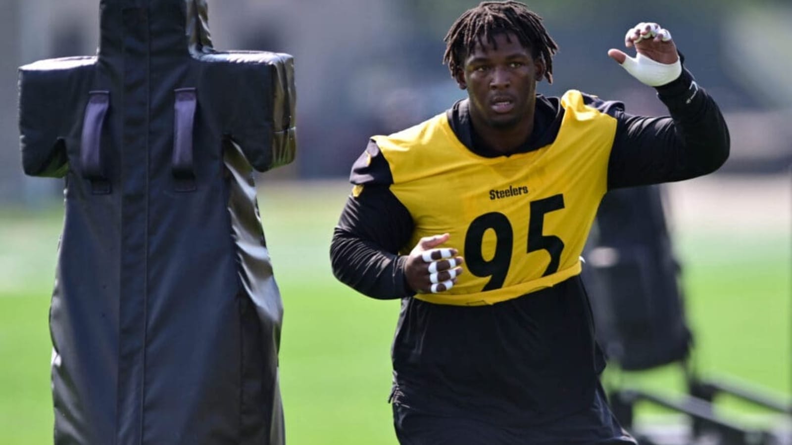 Steelers Defensive Starter Ready to Play Despite Injury
