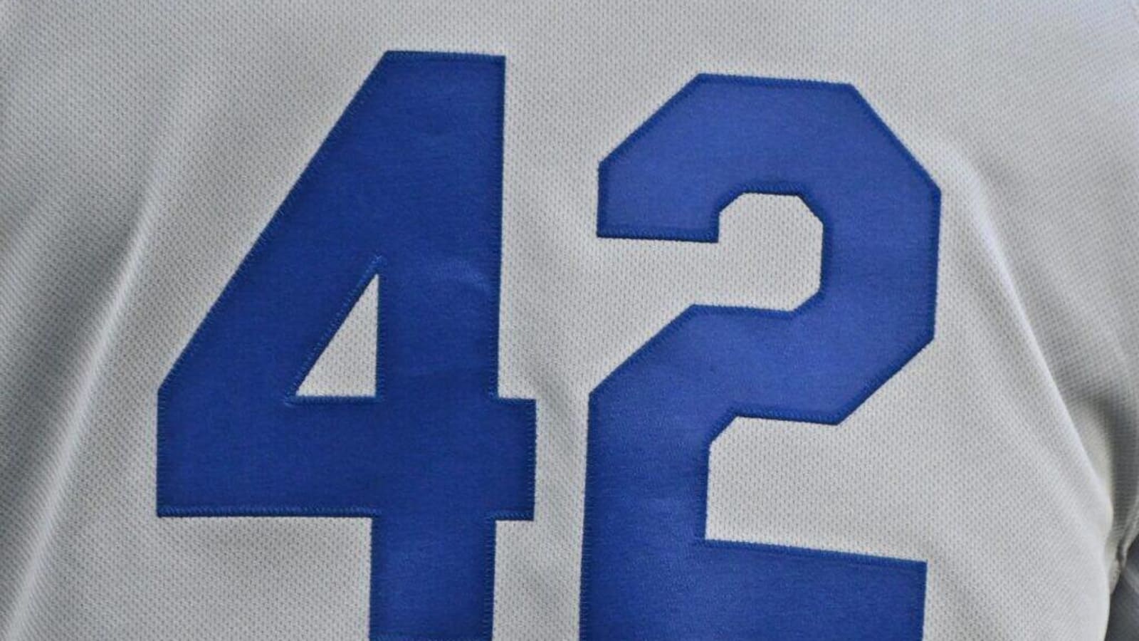 MLB Celebrates 20th Anniversary of Jackie Robinson Day