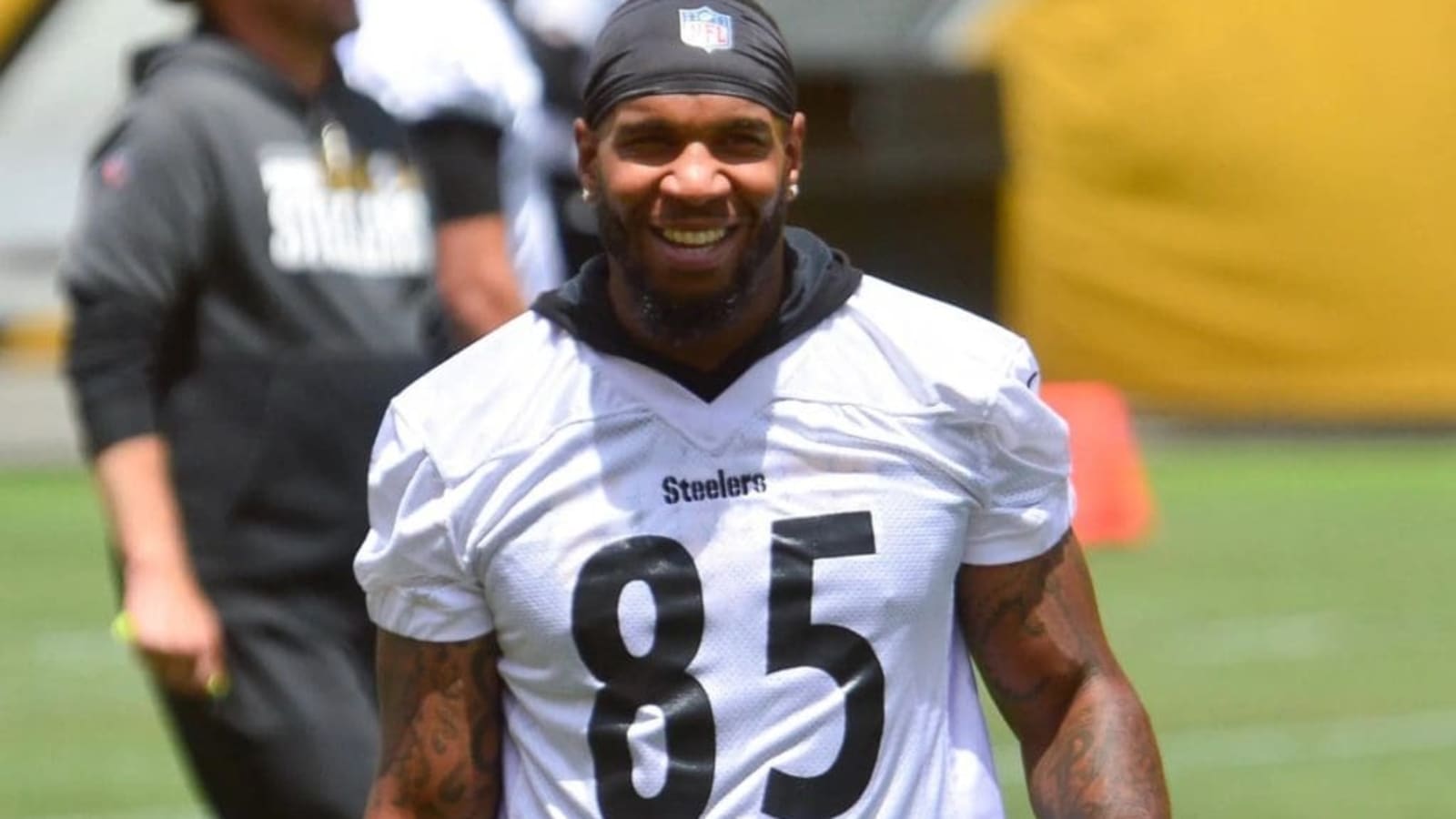 Former Pittsburgh Steelers Tight End Retires from Football