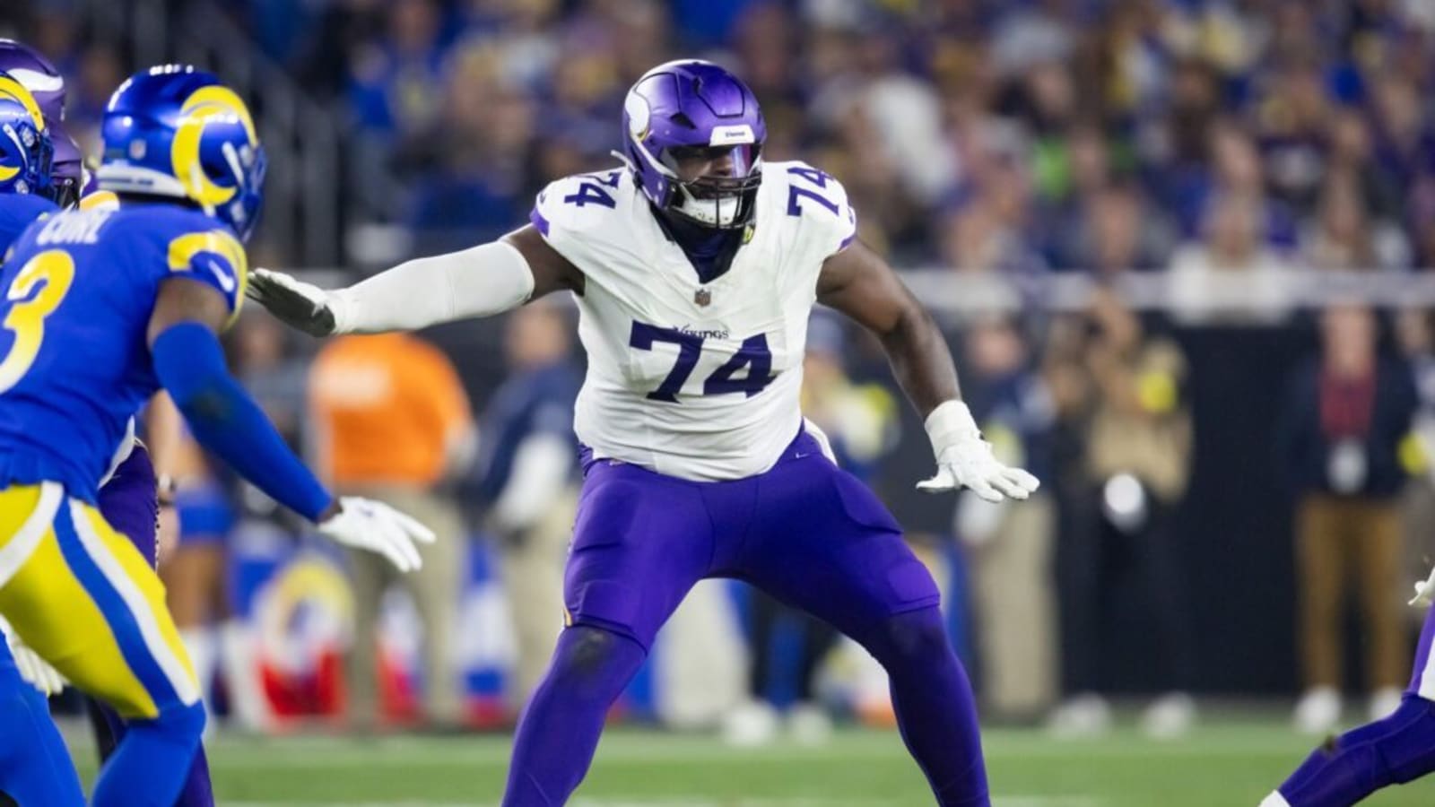  8-Year Starter Signs Contract With Houston Texans