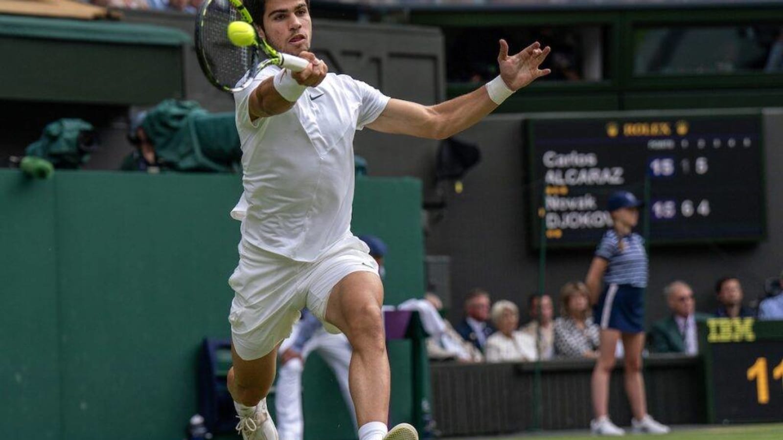 Carlos Alcaraz confirms return to Queen’s Club in 2025
