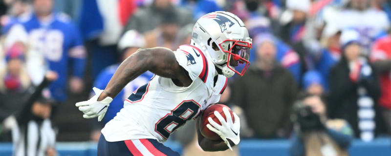 Watch: Patriots' Jalen Reagor returns kickoff for 98-yard TD
