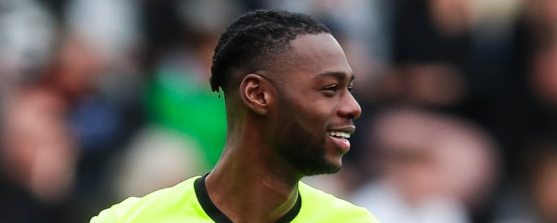 Keeper sends emotional farewell to Arsenal fans as new club announcement expected soon