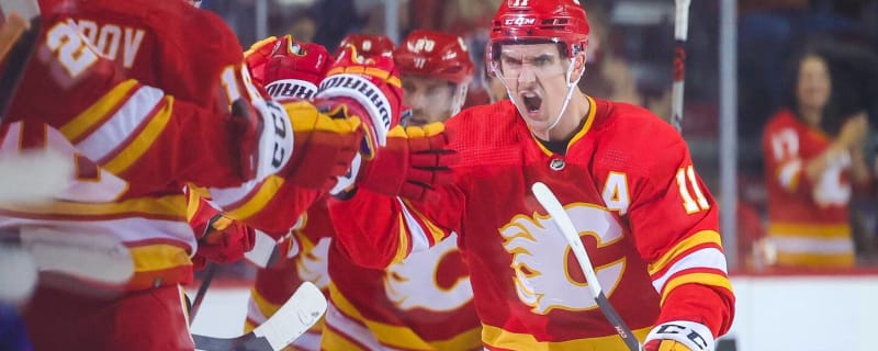 Calgary Flames sign centre Mikael Backlund to 6-year contract extension -  Calgary