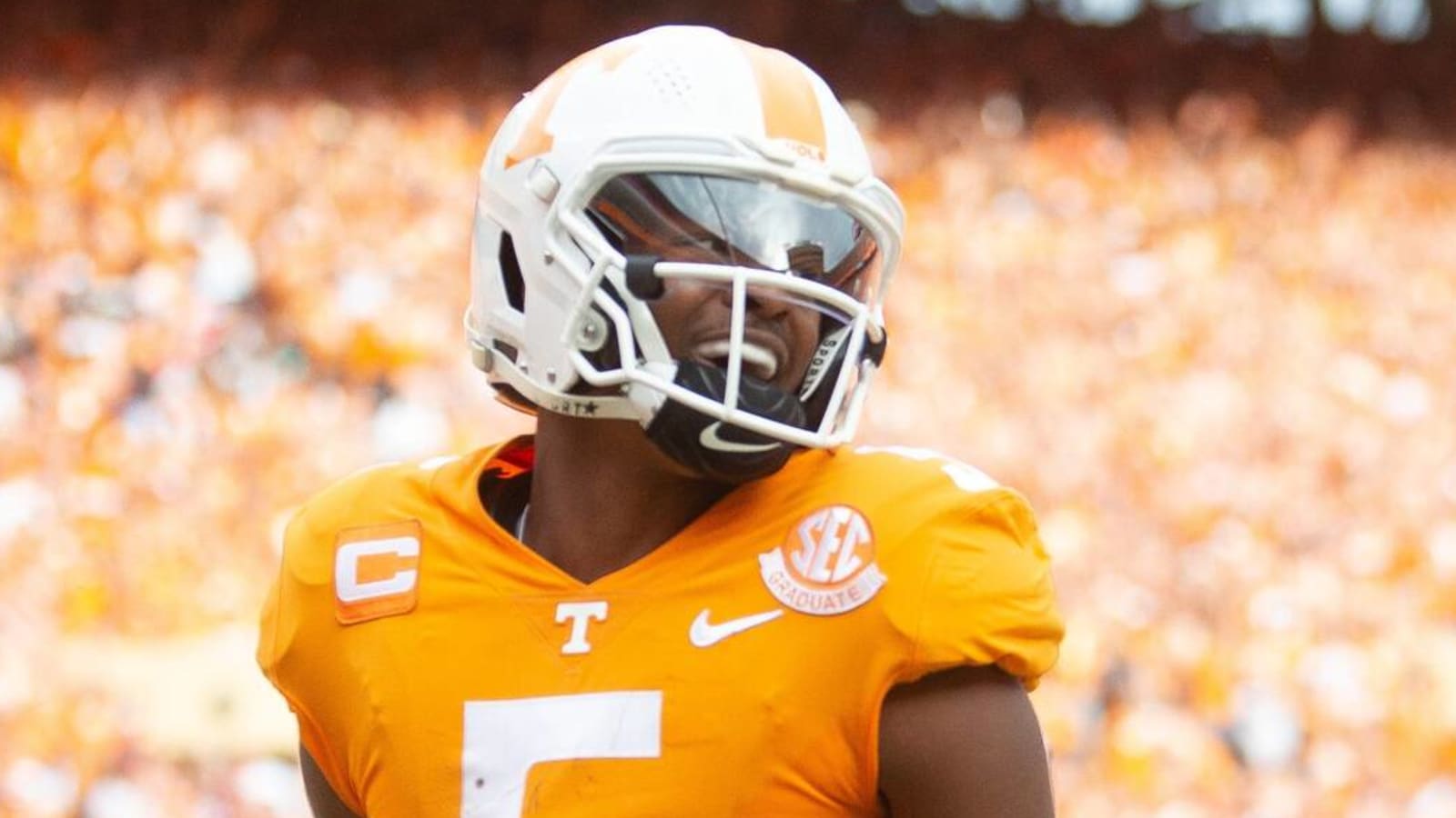 No. 6 Tennessee stuns No. 3 Alabama, 52-49, on last-second FG