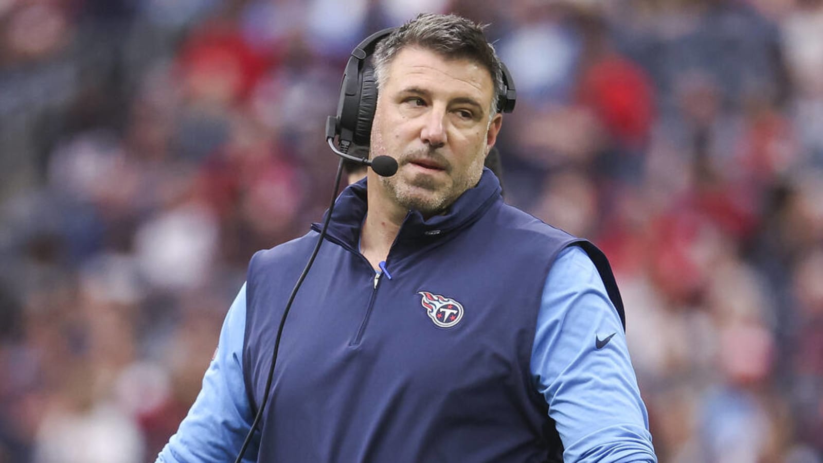 Mike Vrabel compares rumors of a rift with Titans GM to Santa Claus