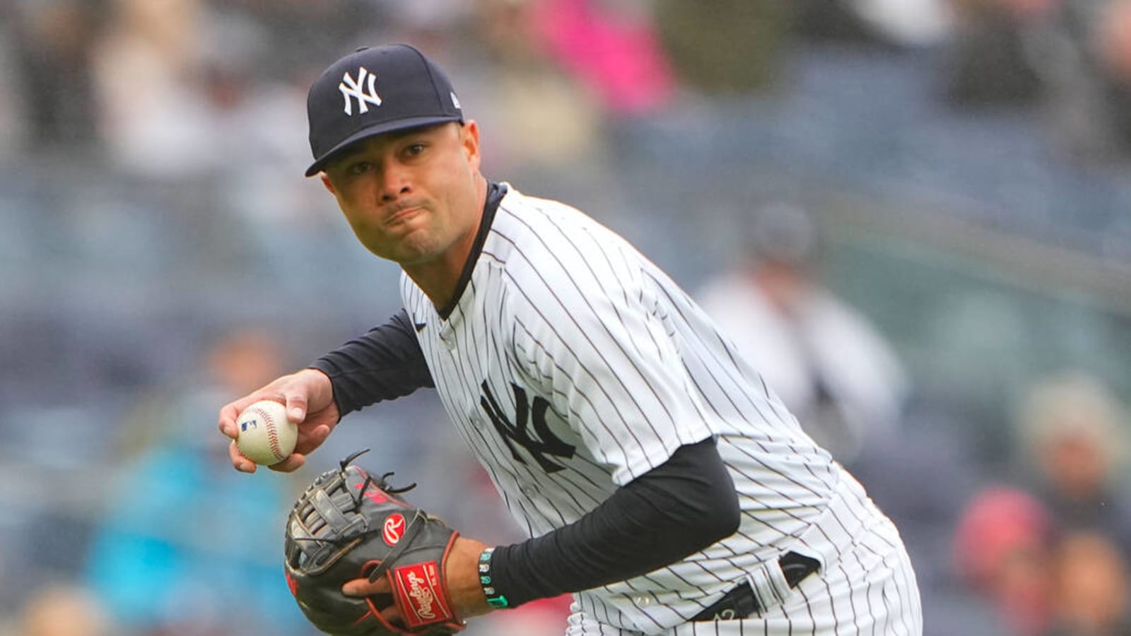 Report: Blue Jays sign former Gold Glove winner to two-year deal