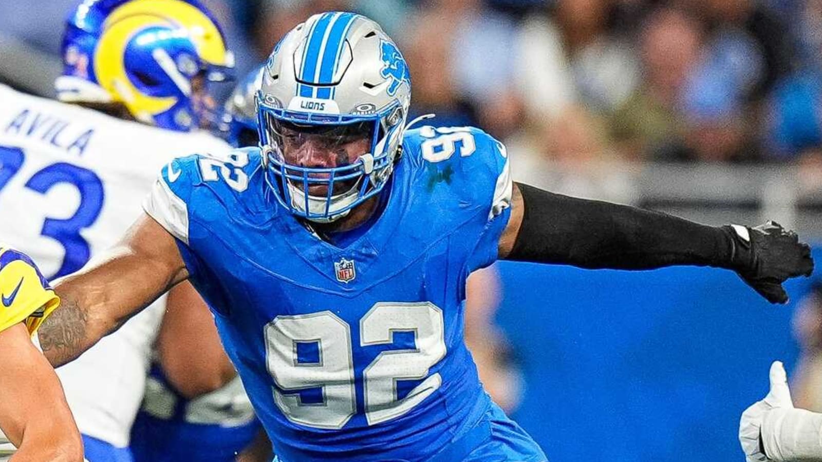Lions re-sign former first-round pick