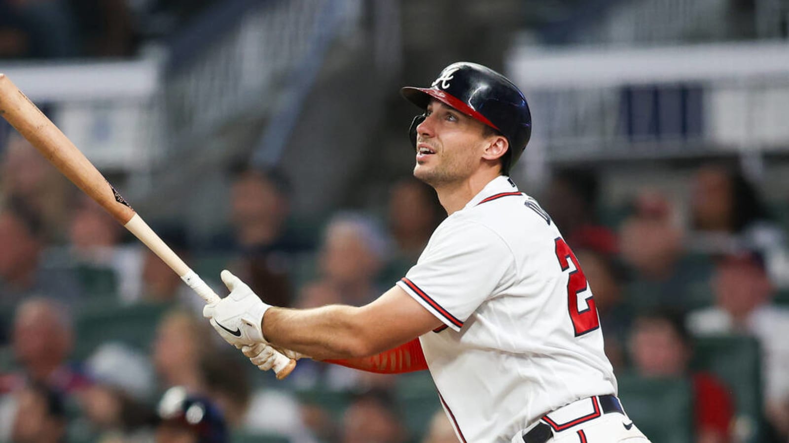 Braves' Matt Olson breaks team single-season home-run record