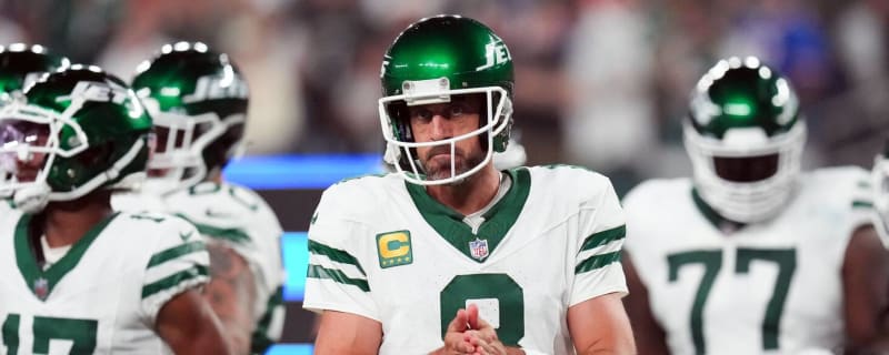 Giants CB has idea for grass fields after Aaron Rodgers injury