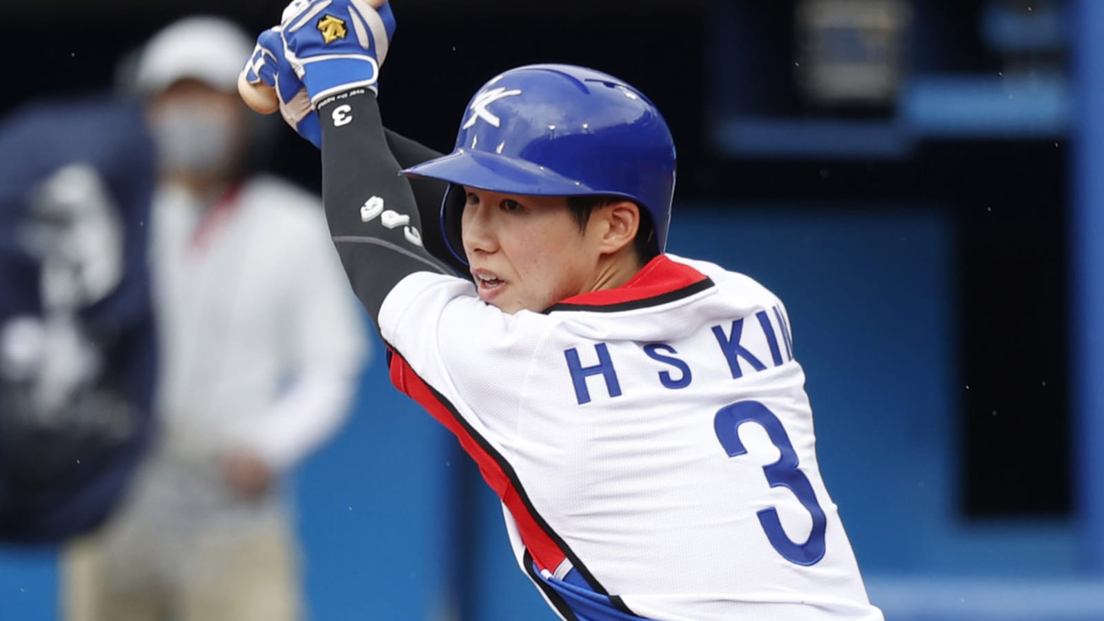 The Dodgers sign Hyeseong Kim to a three-year deal