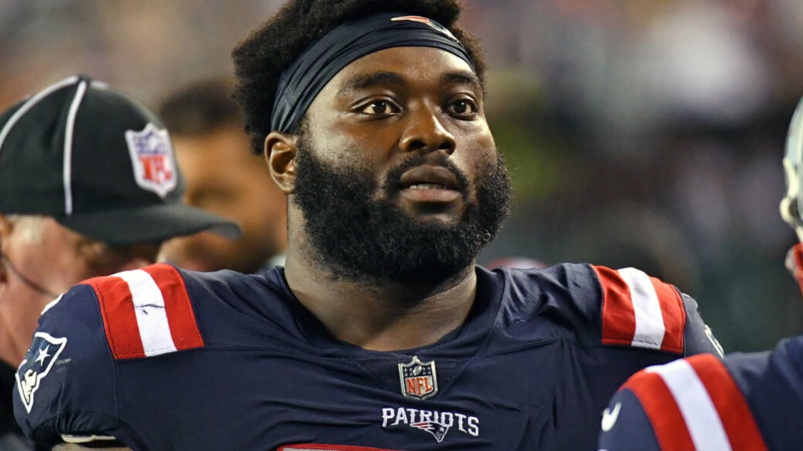 Patriots OL Mike Onwenu has reportedly fired his agents ahead of free agency