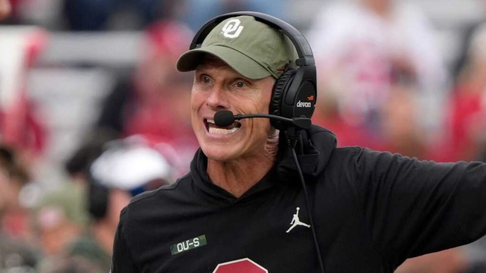 Oklahoma's Venables makes stance clear while commit visits Texas