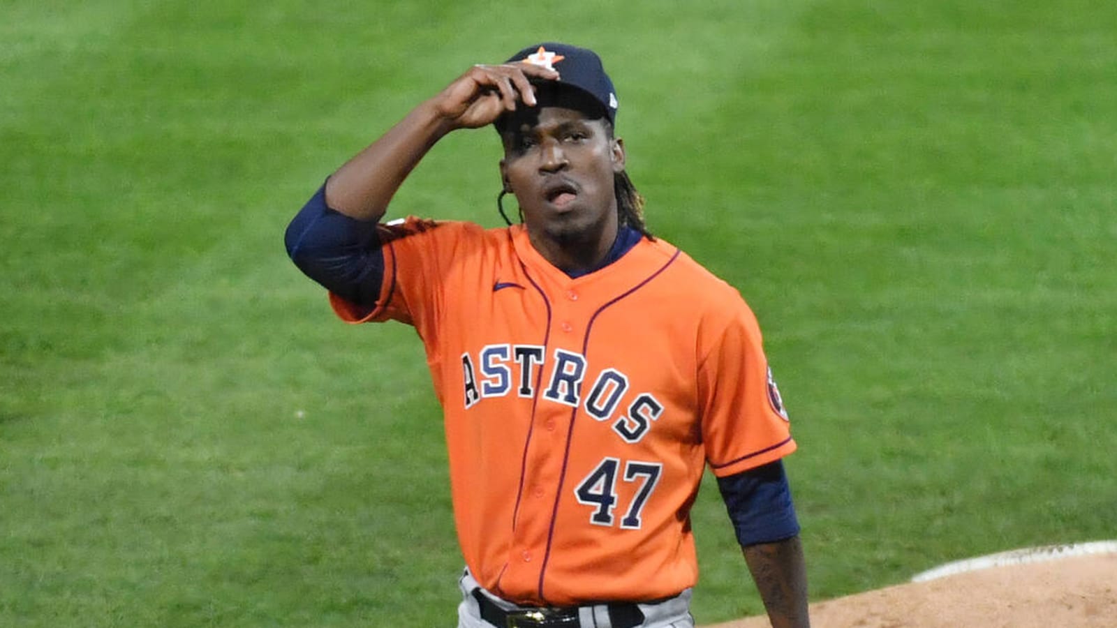 Astros agree to three-year deal with reliever Rafael Montero
