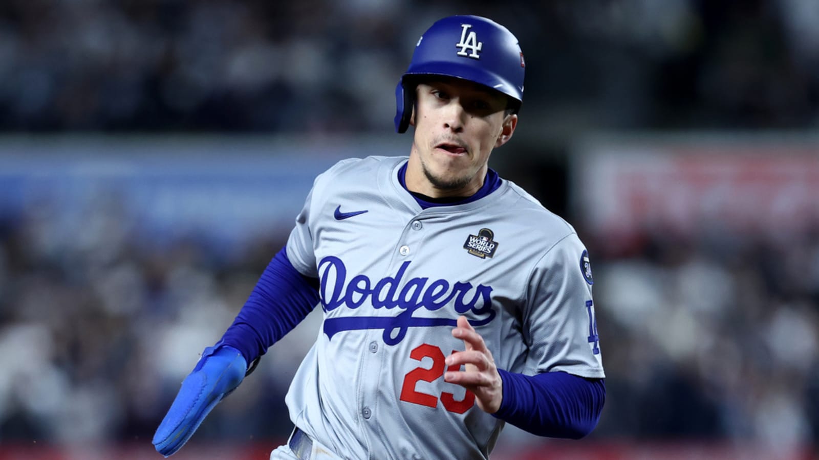 Dodgers super-utility man gets super lucrative contract extension