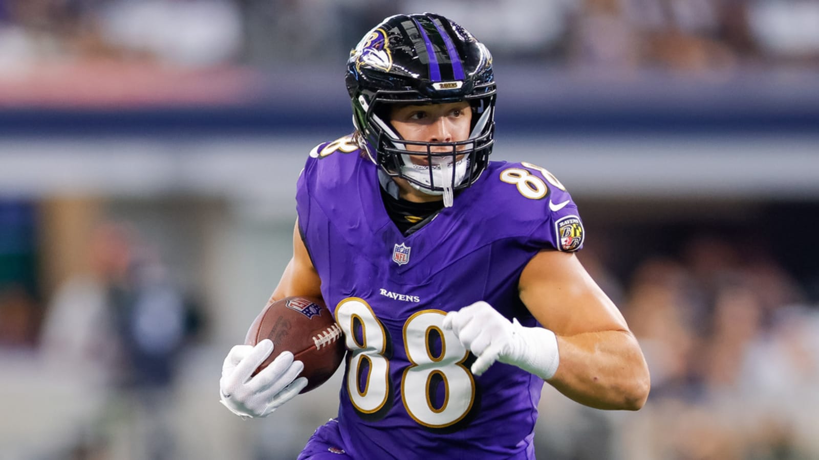 Ravens TE expected to return in Week 18 after breaking his arm