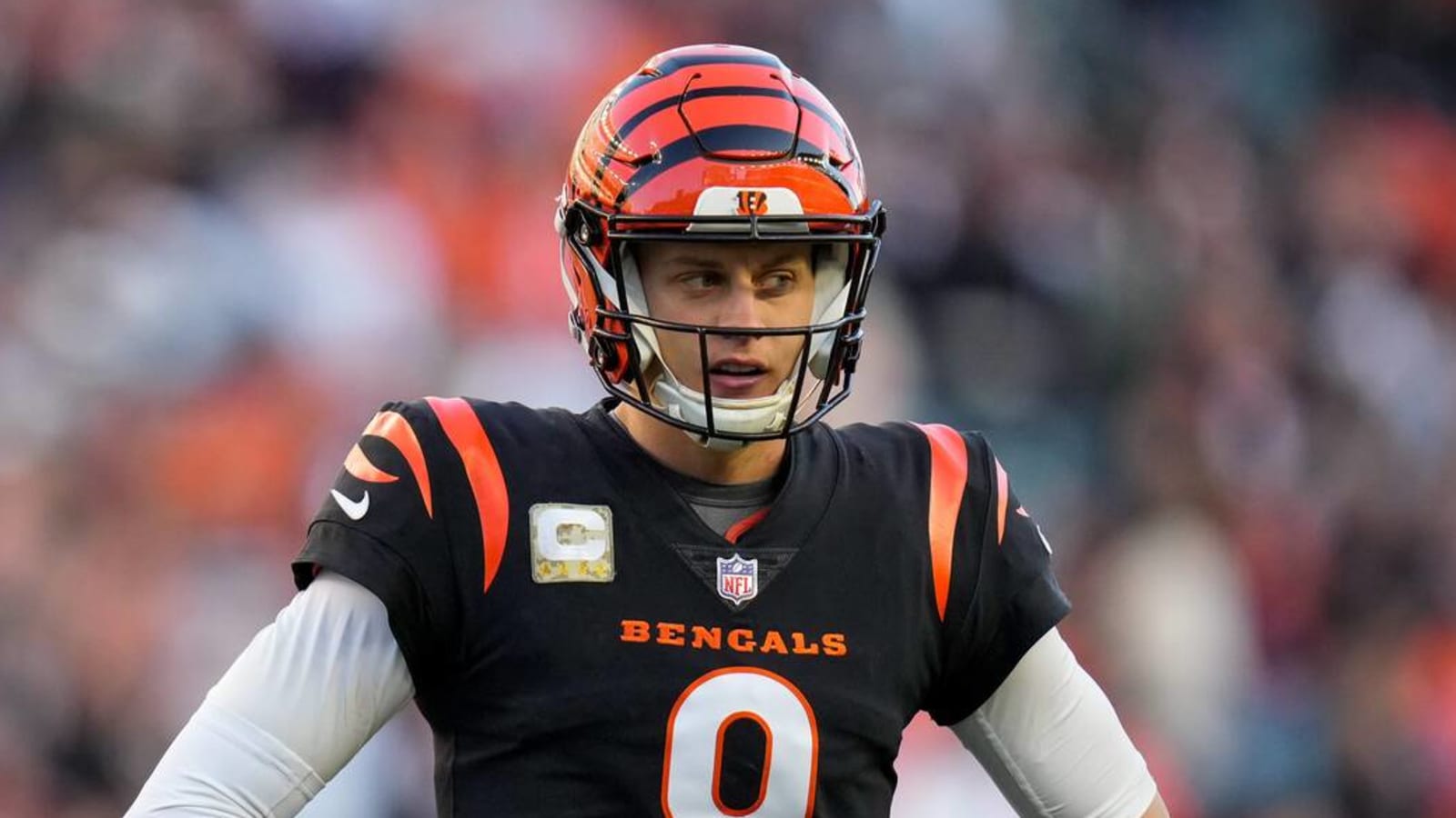 Joe Burrow leaves Bengals game with painful wrist injury