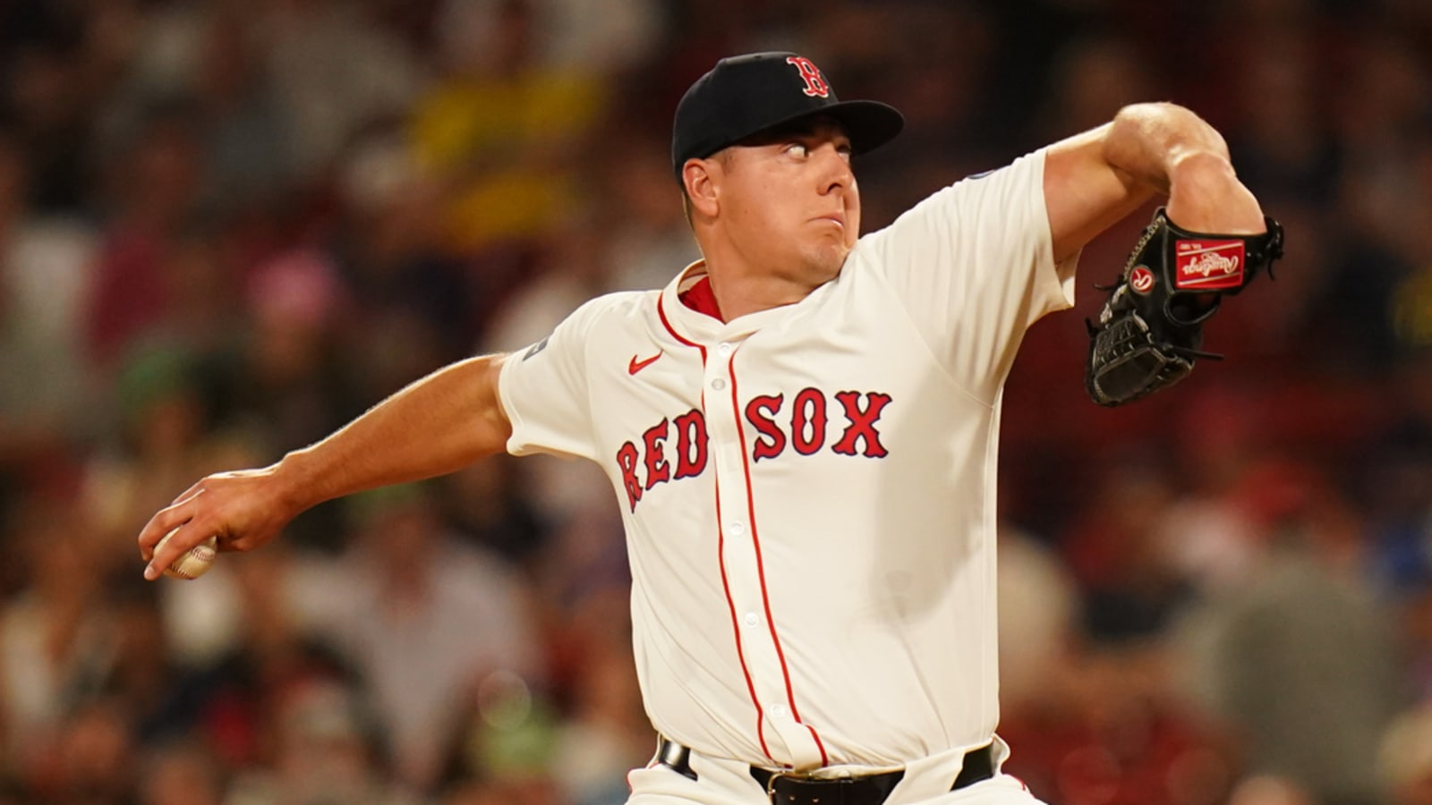 Red Sox veteran right-hander elects free agency