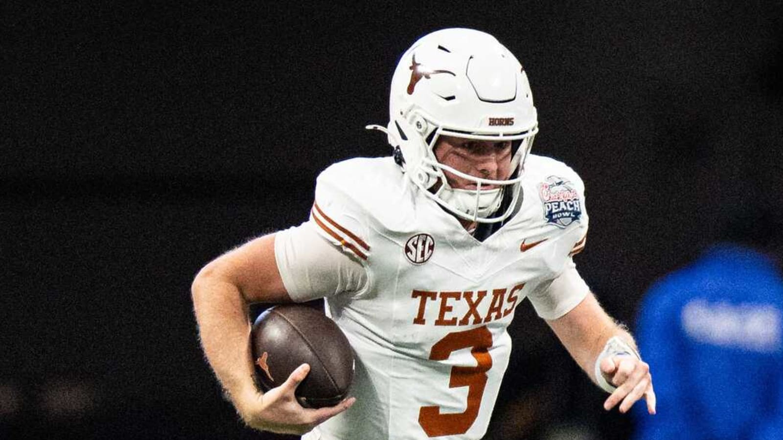 Ewers shows why he's still Texas' starter after Peach Bowl win