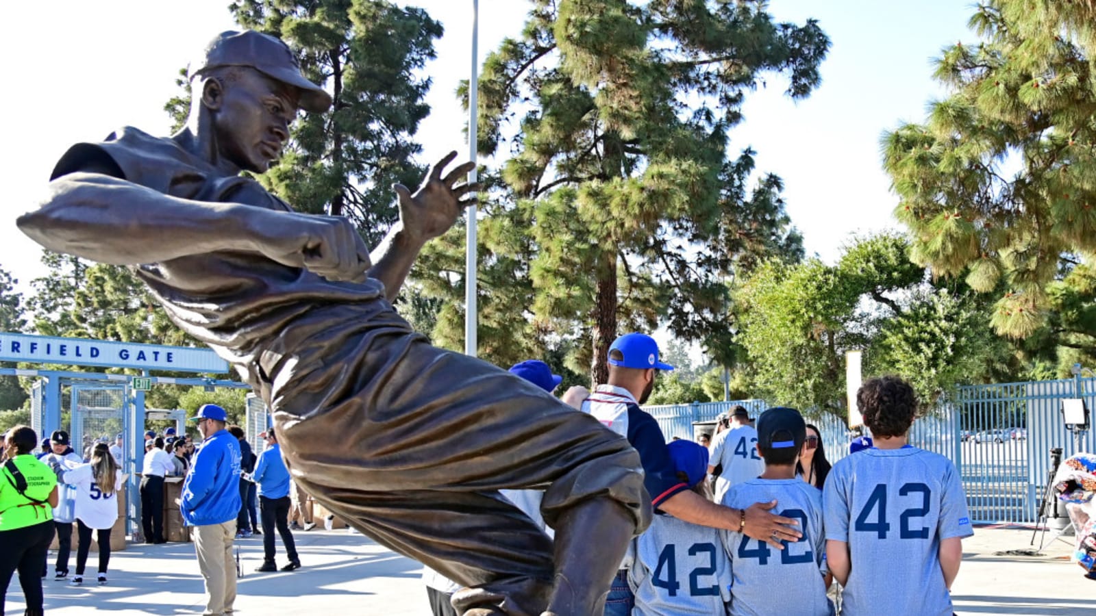 Author Claims Dodgers' White House Visit Betrays Jackie Robinson's Legacy