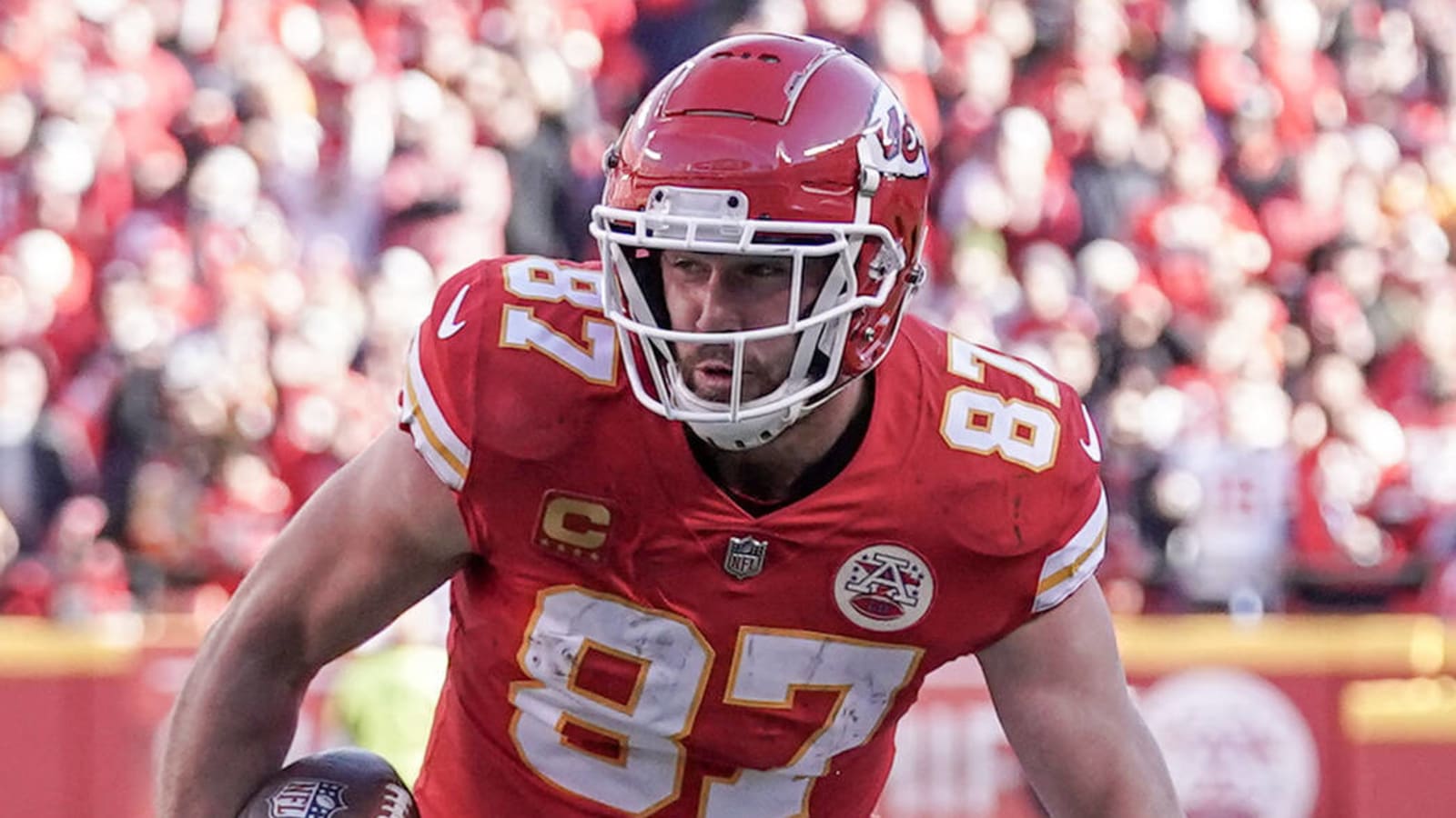 Travis Kelce has great comment about his contract Yardbarker