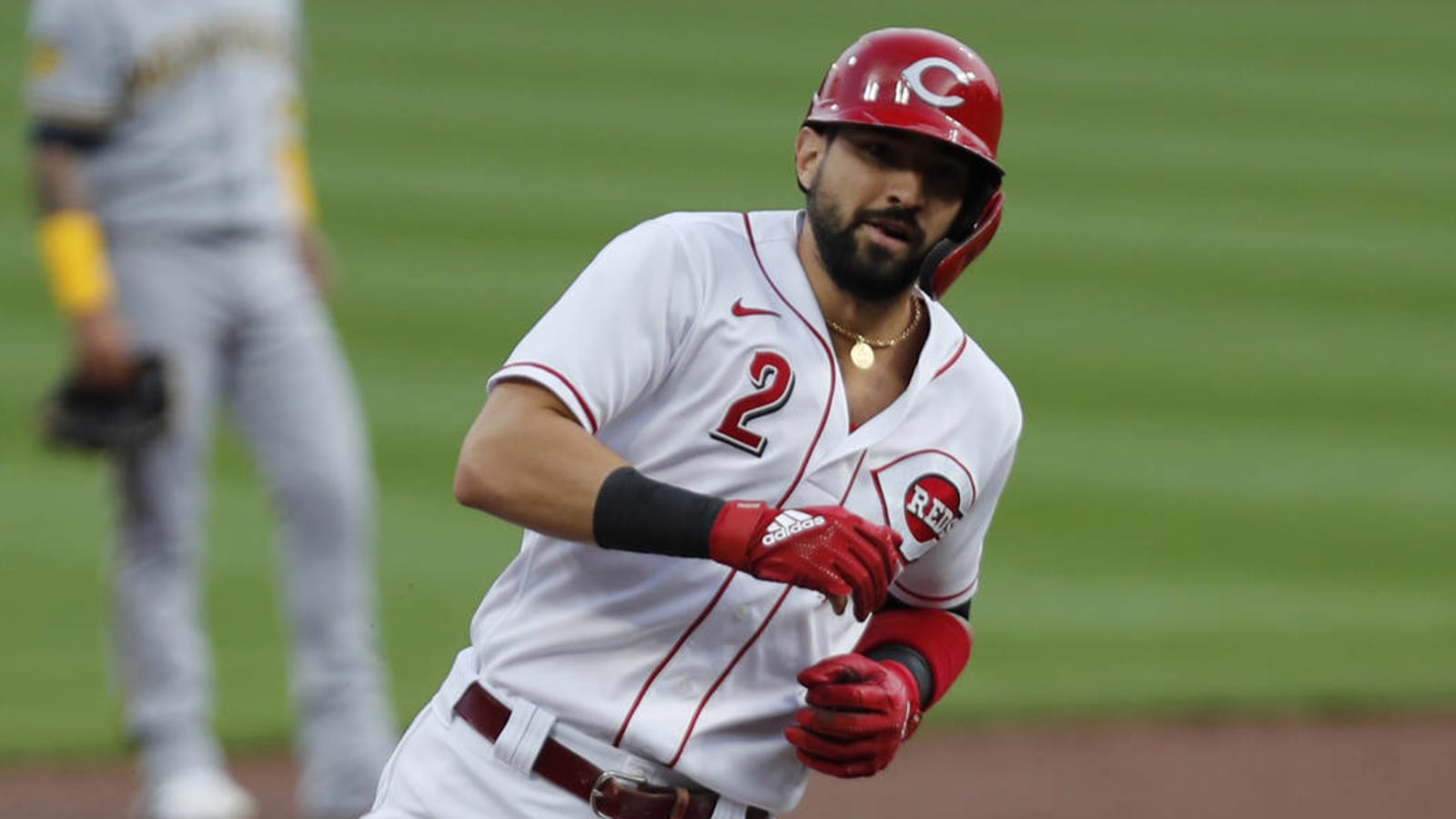 Nick Castellanos doesn't opt out of Reds contract