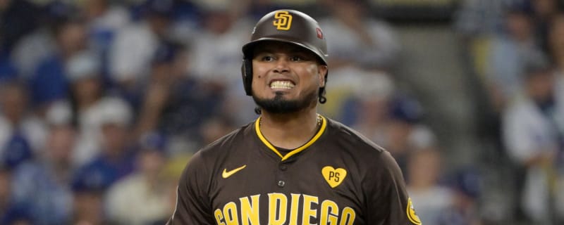 Padres avoid arbitration with three-time batting champion
