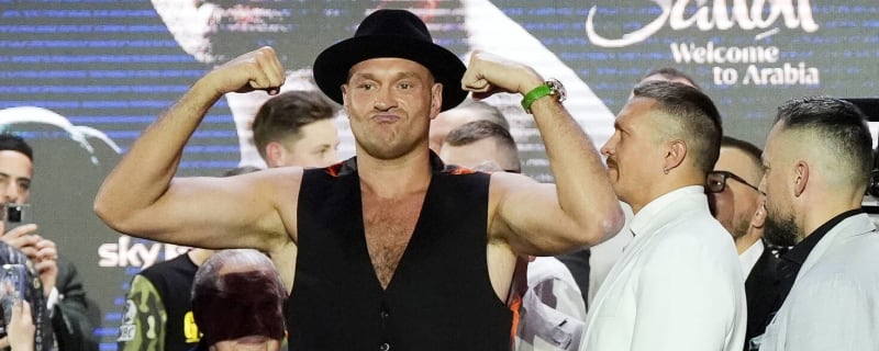 Evander Holyfield and Lennox Lewis join Tyson Fury and Oleksandr for VIRAL picture ahead of iconic title fight