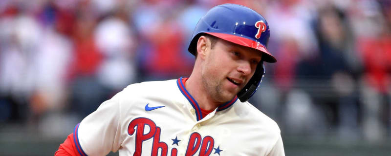 Phillies Star Rhys Hoskins on Playing Baseball in Japan and Training for  the 2019 MLB Season - Men's Journal