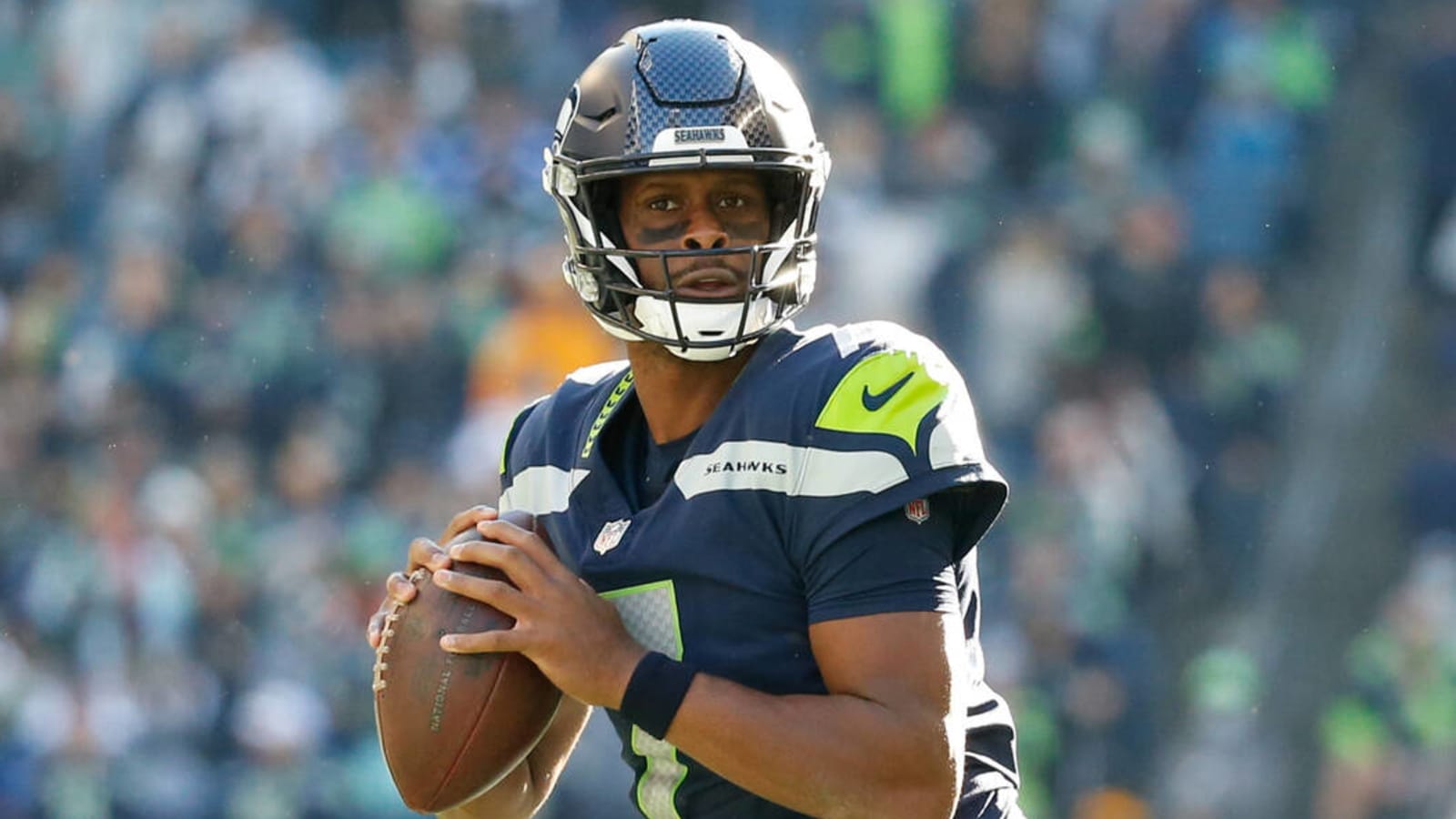 Seahawks' re-signing of QB Geno Smith now official