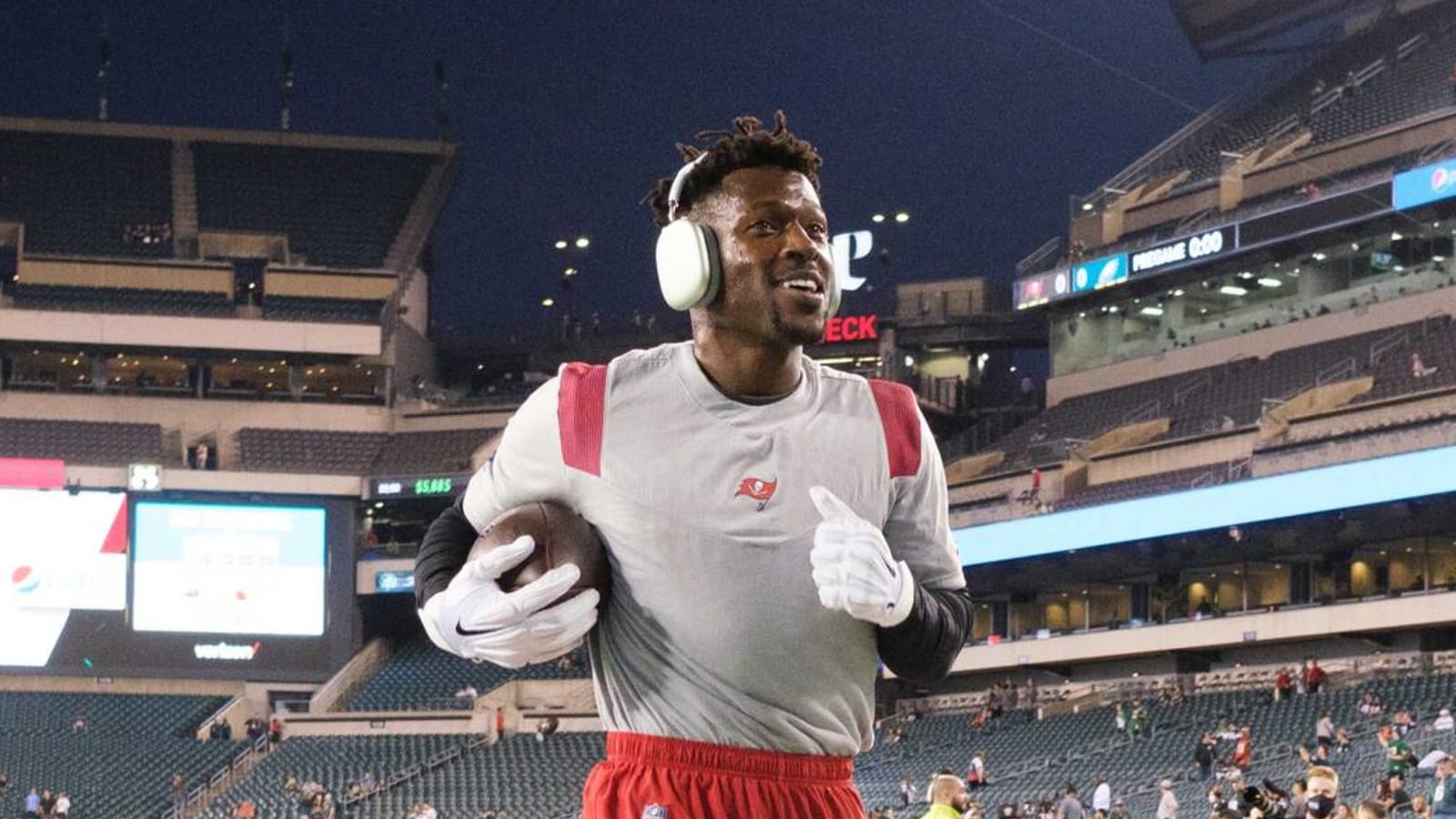 Antonio Brown claims millions in debt in bankruptcy filing