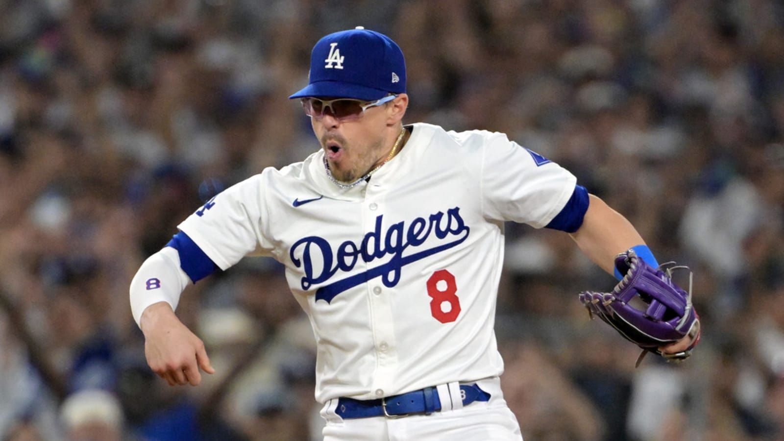 Watch: Dodgers celebrate Game 5 win over Padres