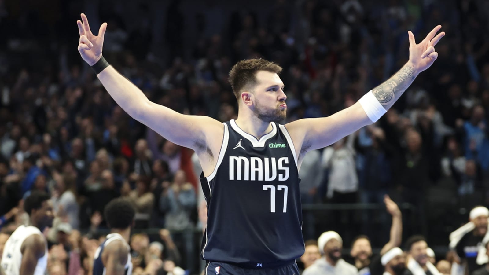Mavericks' Luka Doncic shines in second game back from injury