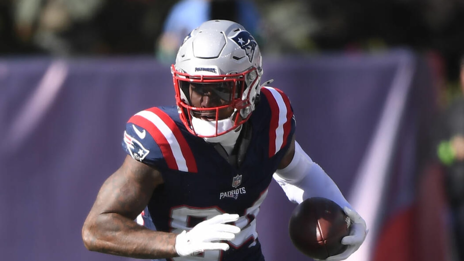 Patriots WR has surprising answer to QB he wants team to draft