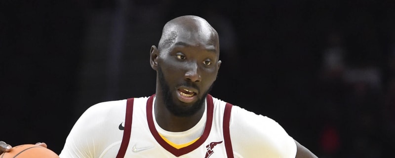 NBA Fans React To Video Of Tacko Fall Looking Like Wilt Chamberlain In China  - Fadeaway World