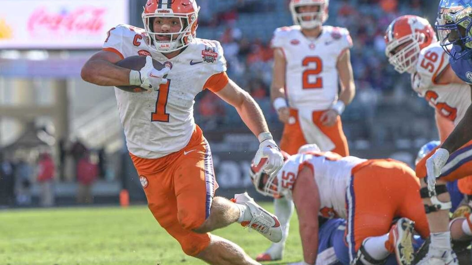 Eagles sign dual-threat Clemson running back to rookie contract